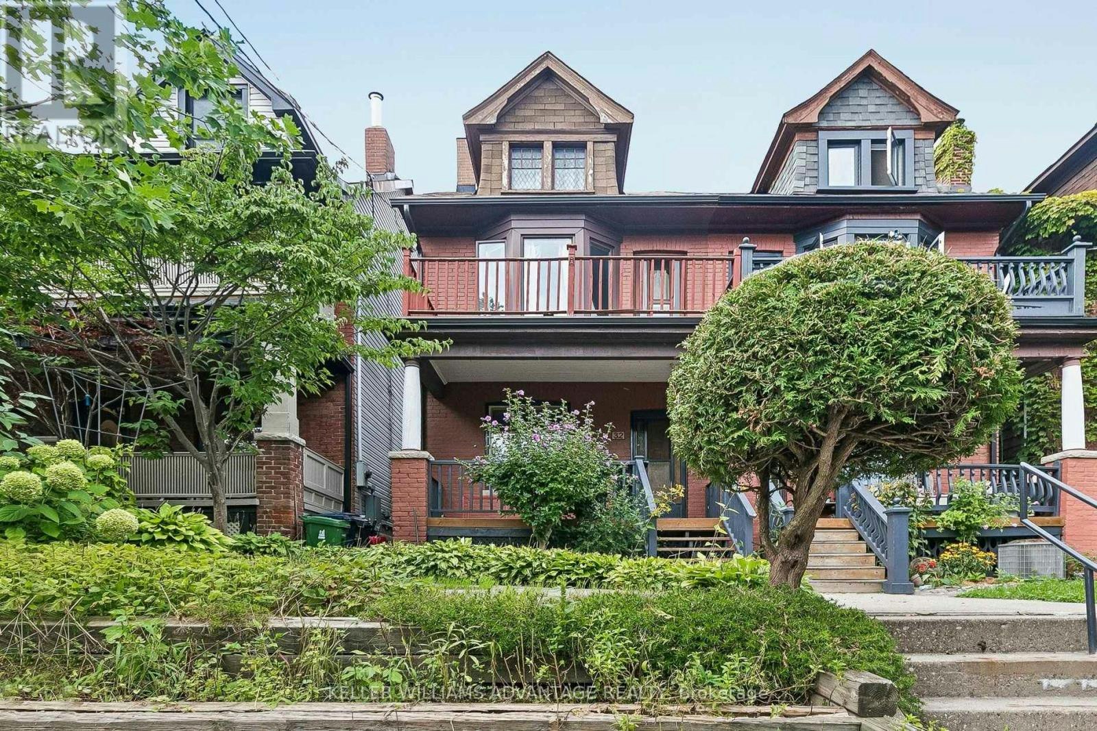 32 Dingwall Avenue E, Toronto, ON, M4J 1C3
