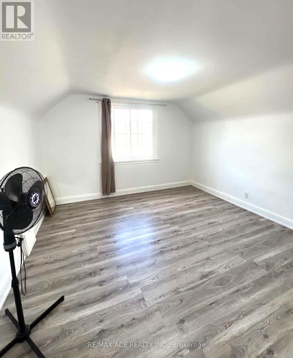 MAIN-4 Jeanette Street, Toronto, ON, M1M 3G1 - 11