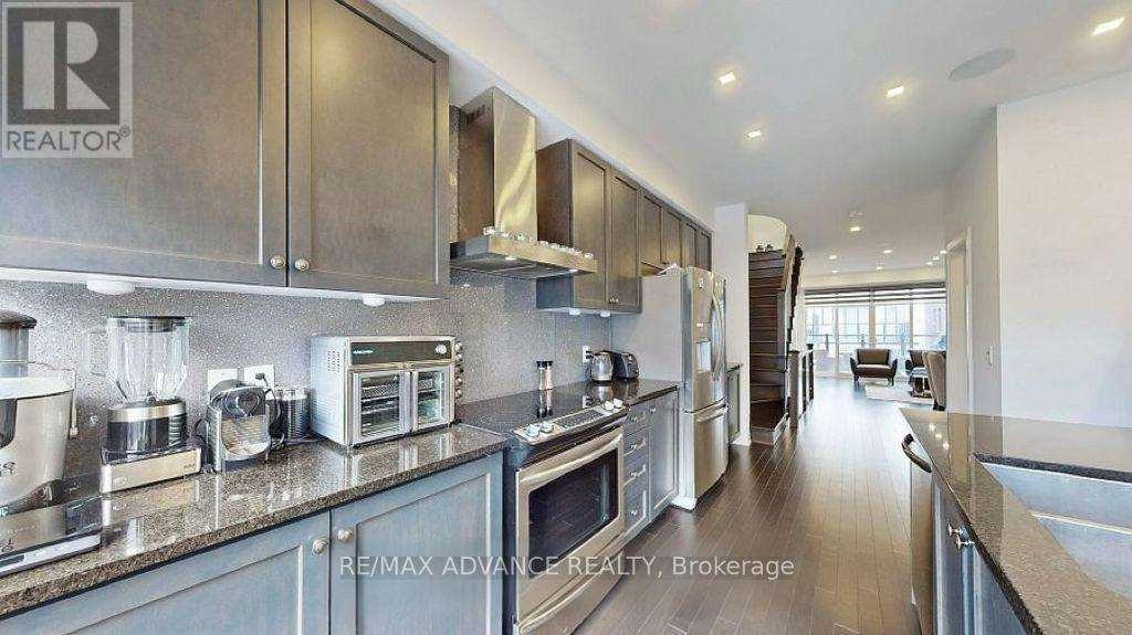 167 Salterton Circle, Vaughan, ON, L6A 4Z1 - 5