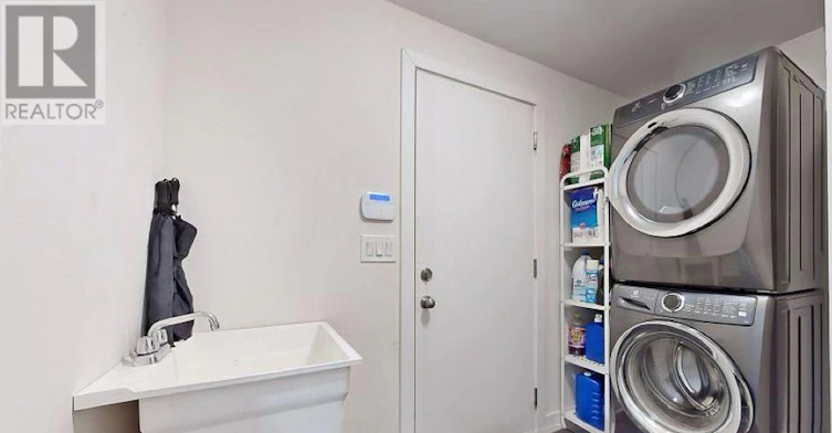 167 Salterton Circle, Vaughan, ON, L6A 4Z1 - 8