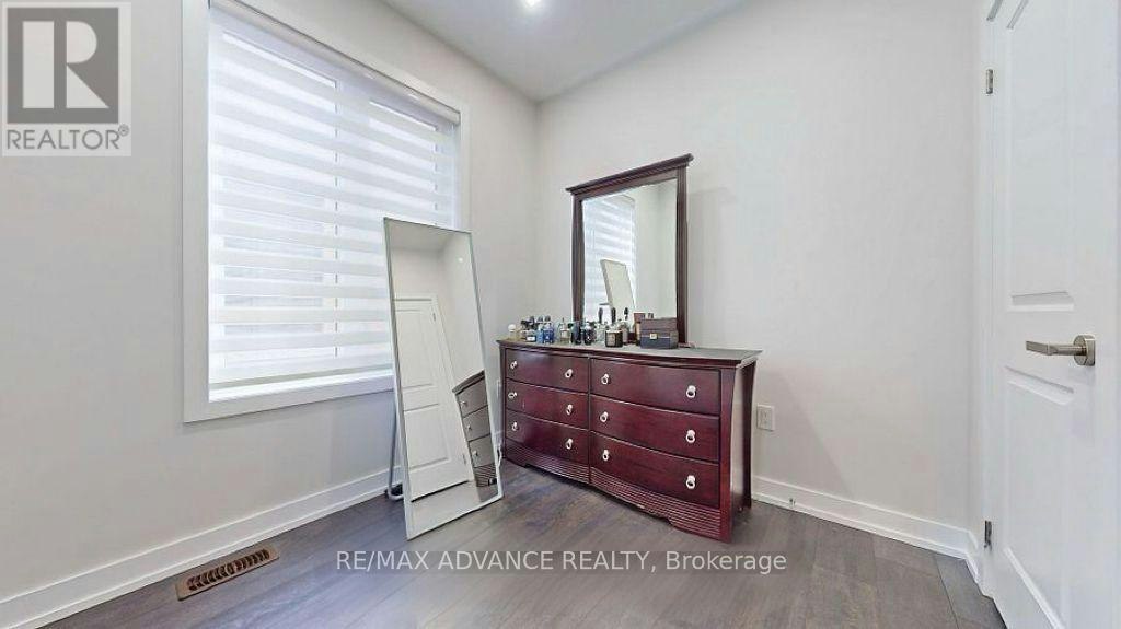 167 Salterton Circle, Vaughan, ON, L6A 4Z1 - 6