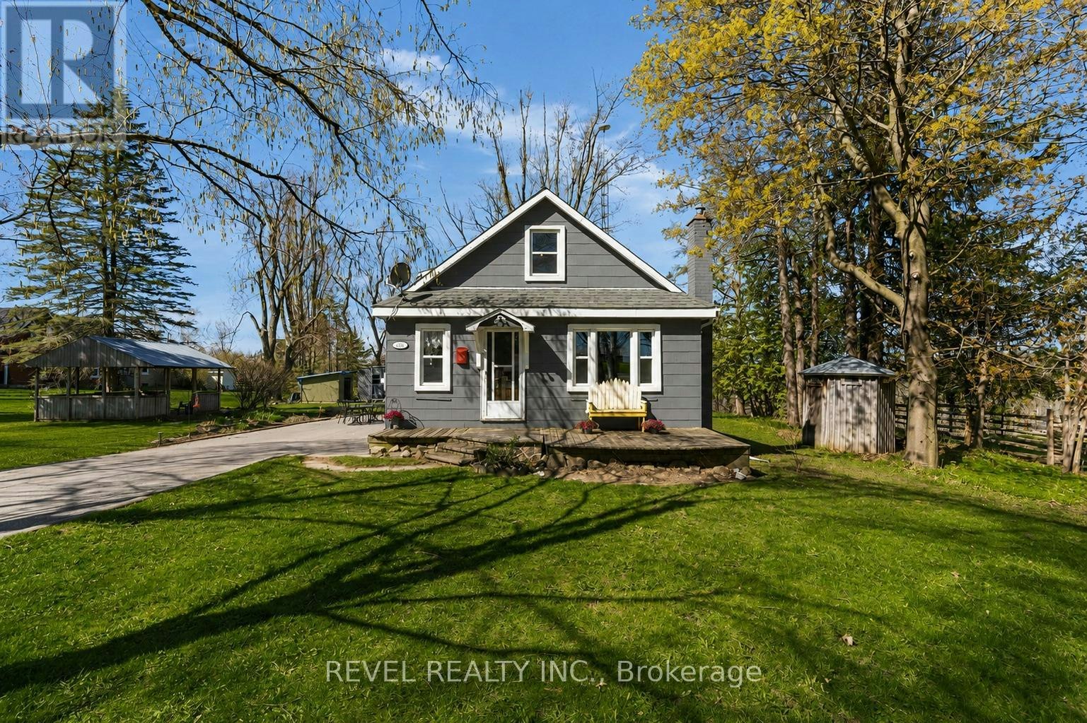 2940 Old Second Road S, Springwater, ON, L9X 1P6