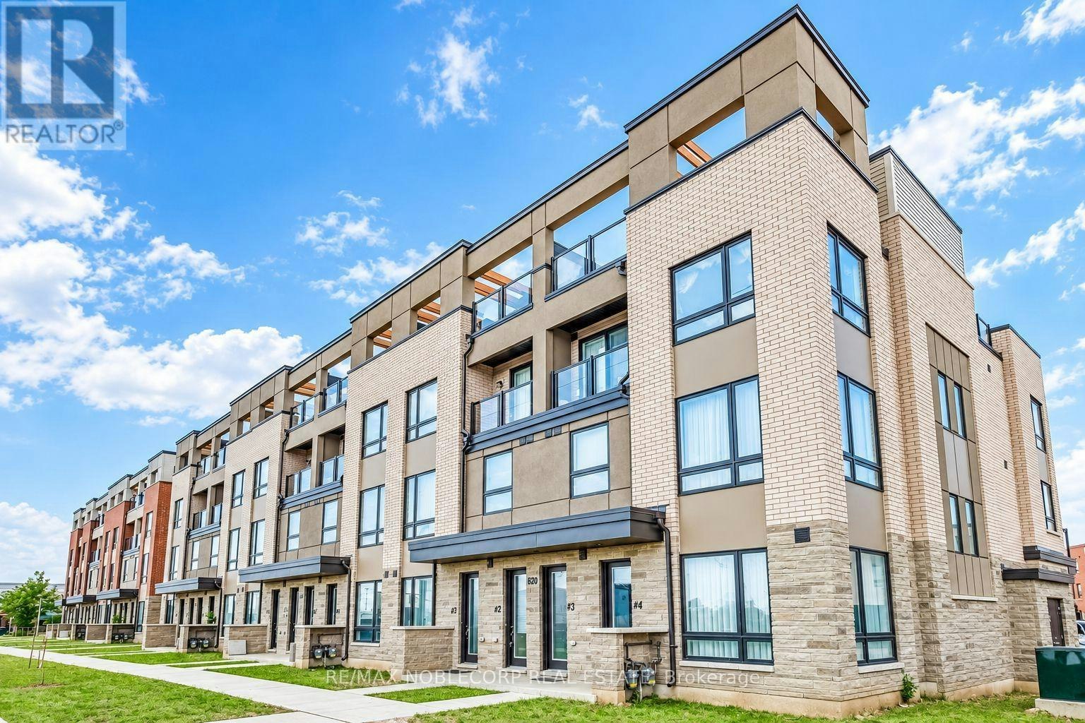 2-620 Rexdale Boulevard, Toronto, ON, M9W 0G1