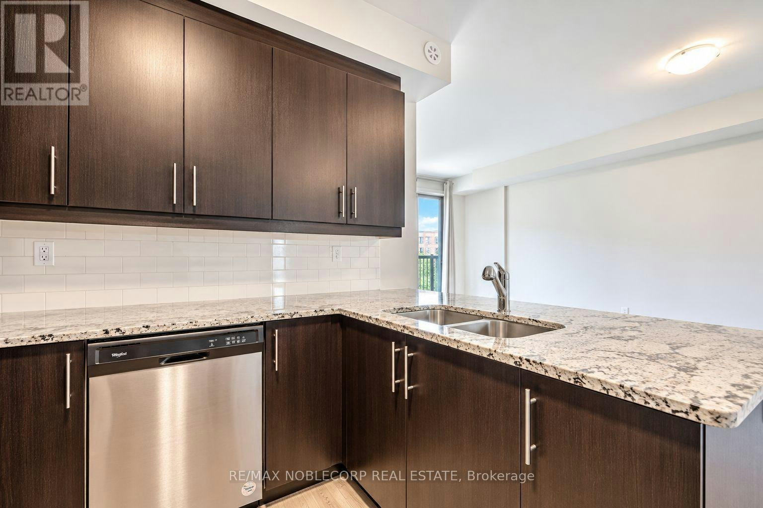 2-620 Rexdale Boulevard, Toronto, ON, M9W 0G1 - 5