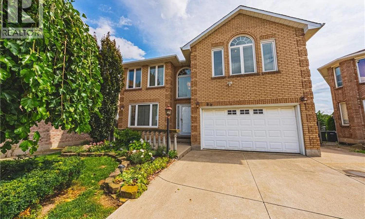 90 Fairington Crescent