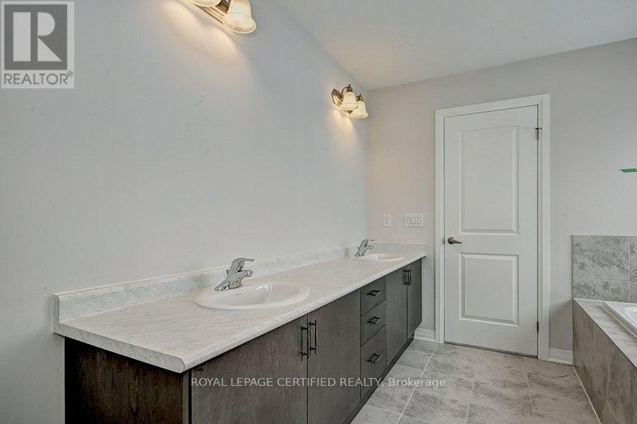 58 Mildred Gillies Street, North Dumfries, ON, N0B 1E0 - 26