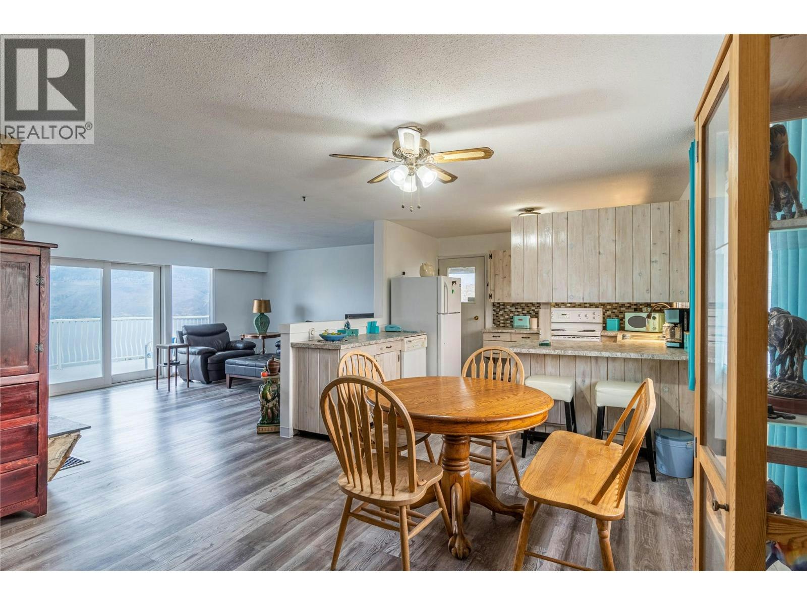 6009 WEST Trans Canada Highway, Kamloops, BC, V1S 2A2 - 10