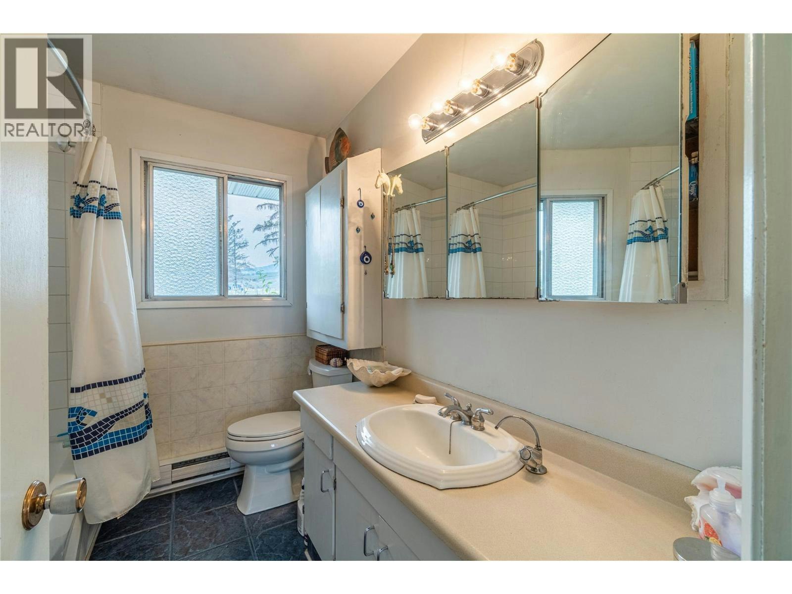 6009 WEST Trans Canada Highway, Kamloops, BC, V1S 2A2 - 13