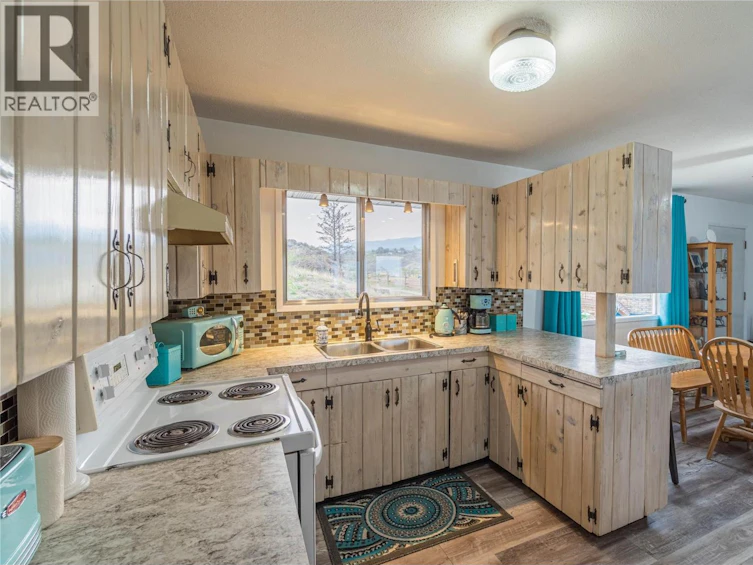 6009 WEST Trans Canada Highway, Kamloops, BC, V1S 2A2 - 11