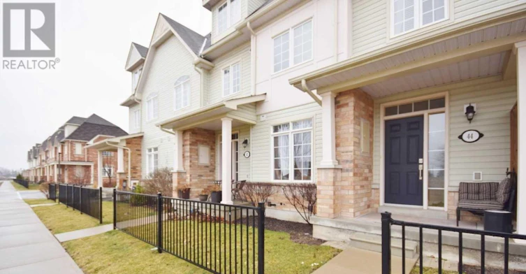 44 Wicker Park Way, Whitby, ON, L1R 0E1