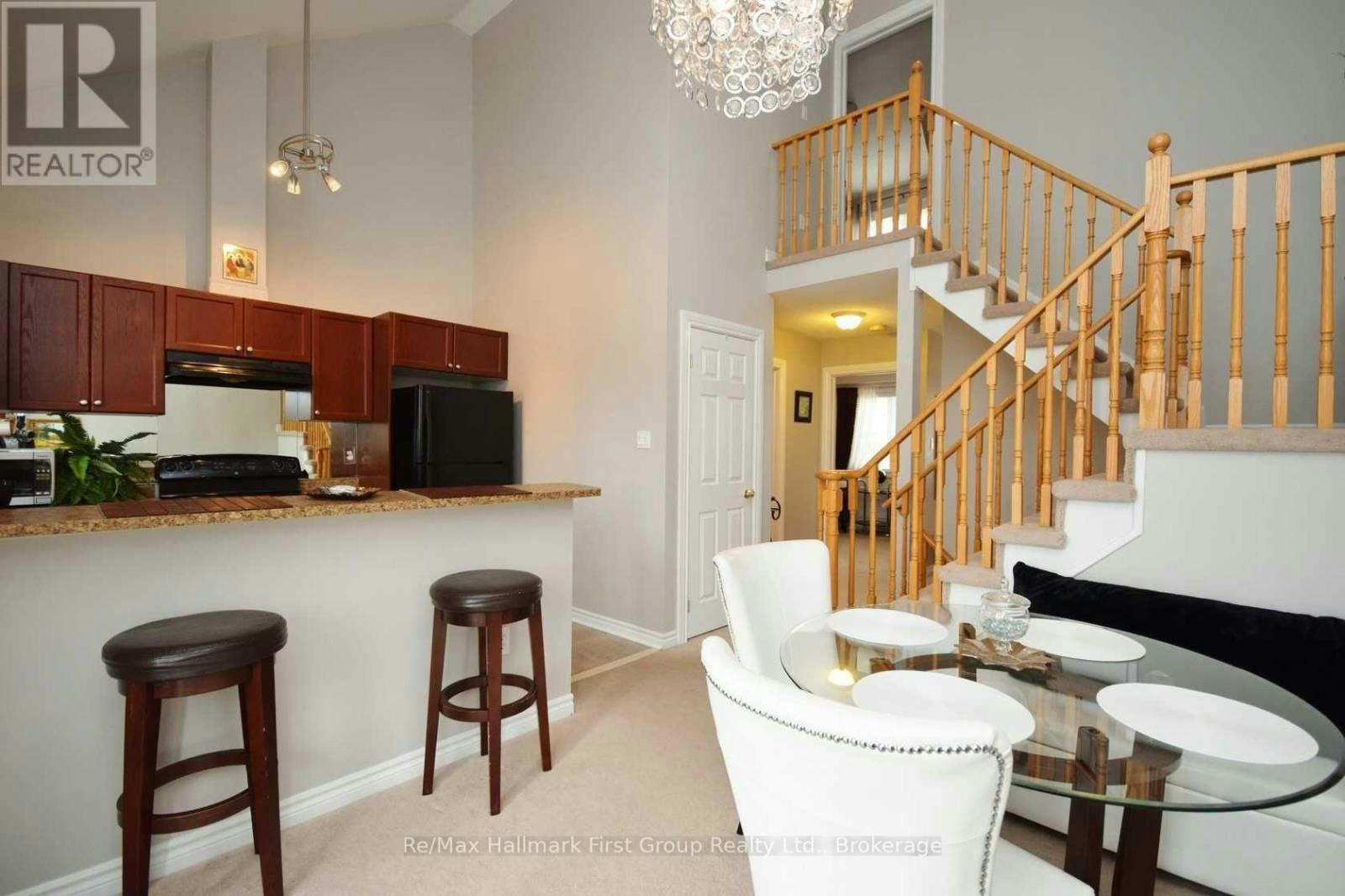 44 Wicker Park Way, Whitby, ON, L1R 0E1 - 4