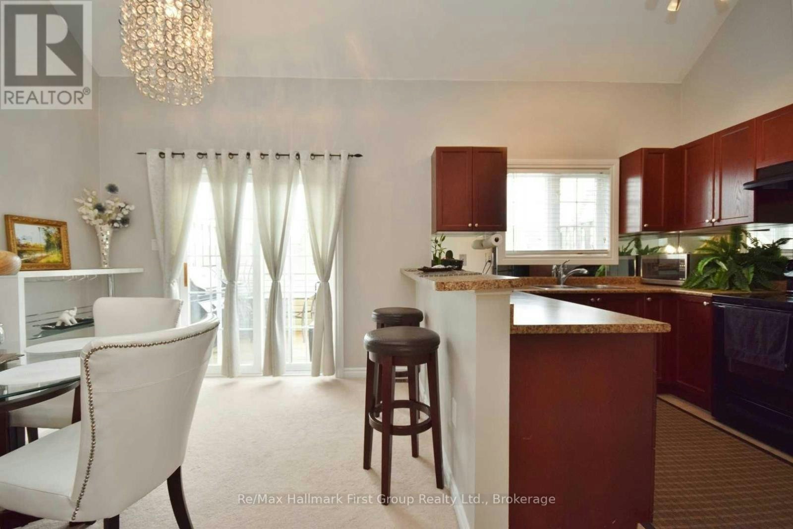 44 Wicker Park Way, Whitby, ON, L1R 0E1 - 3