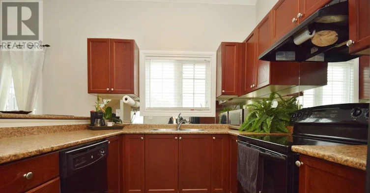 44 Wicker Park Way, Whitby, ON, L1R 0E1 - 5