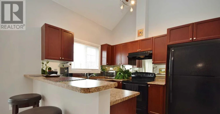 44 Wicker Park Way, Whitby, ON, L1R 0E1 - 2