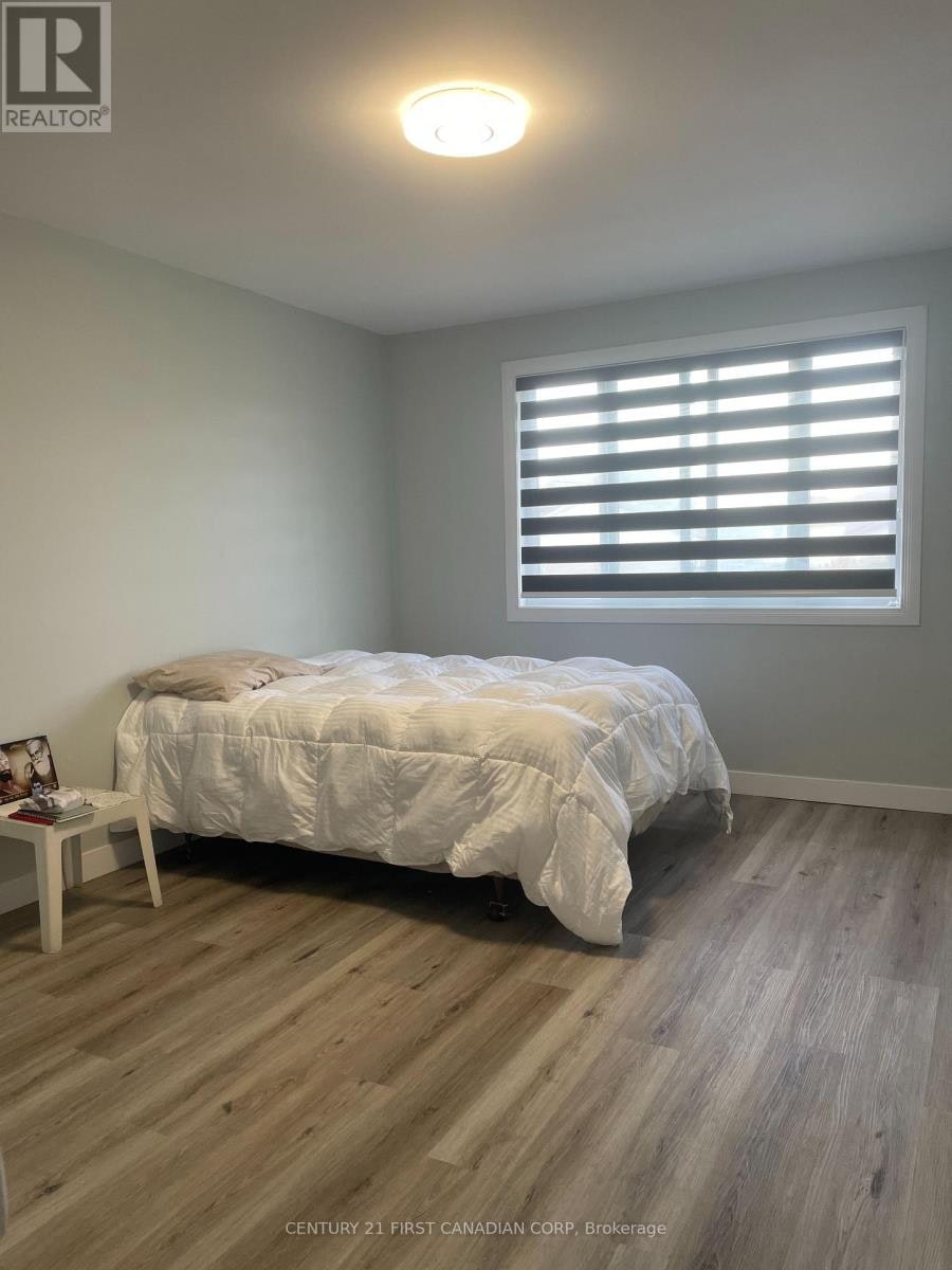 1044 Cree Avenue, Woodstock, ON, N4T 1A2 - 8