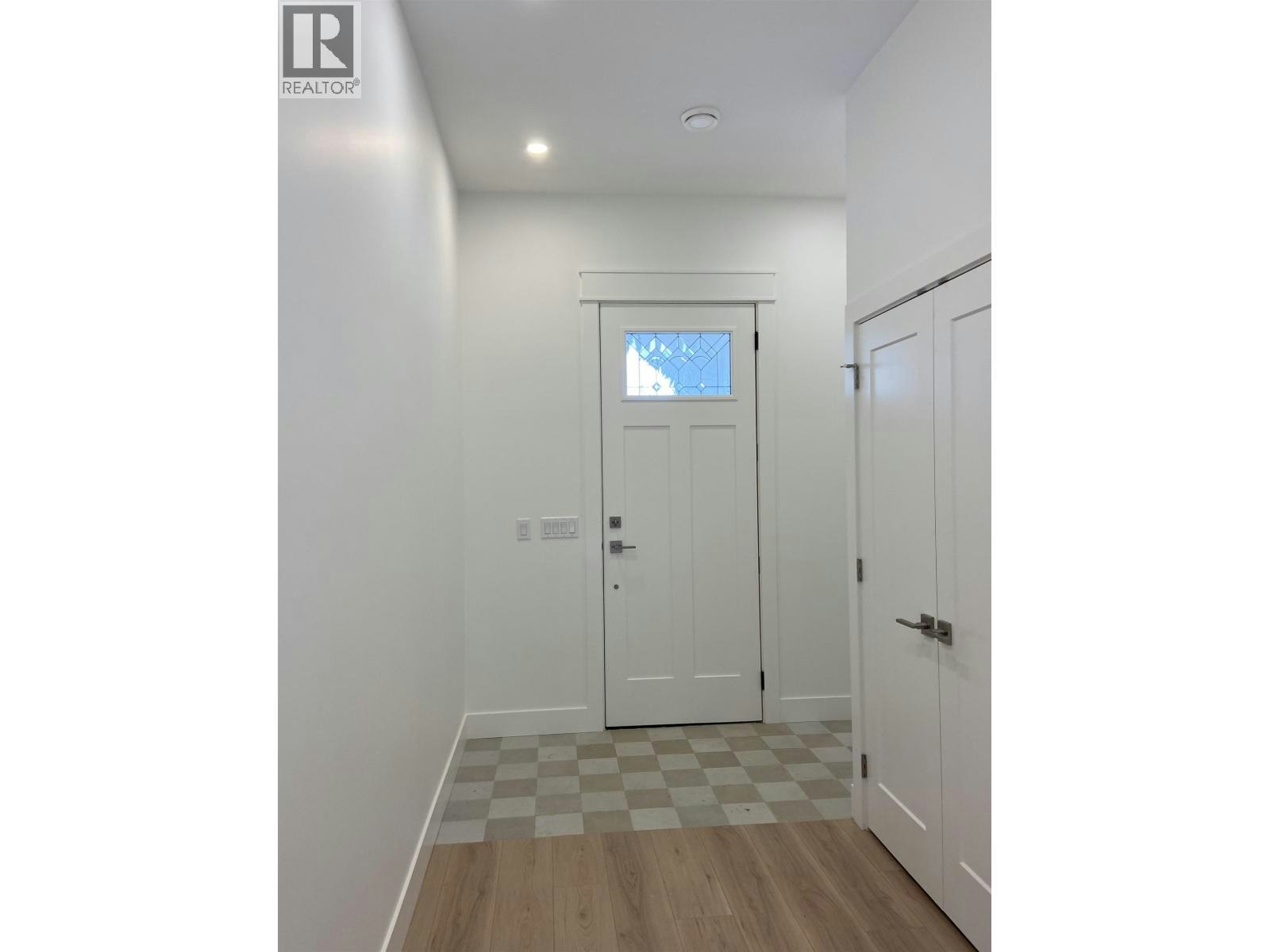 4004 Nash Drive - 2