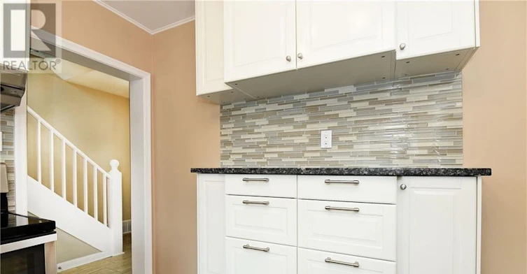 822 Quinlan Road, Ottawa, ON, K1G 1S1 - 13