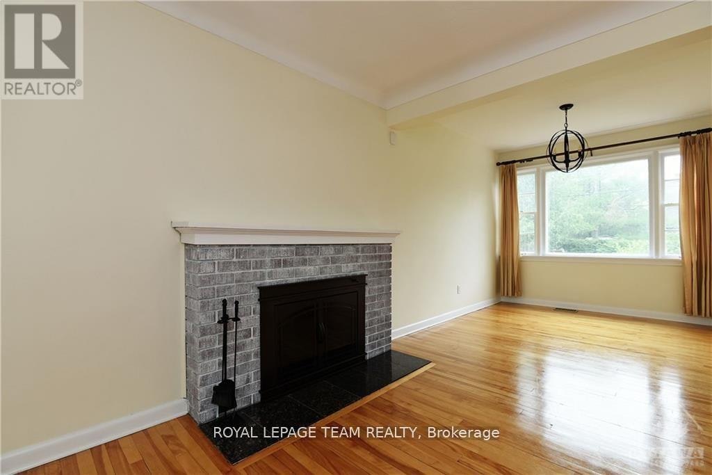 822 Quinlan Road, Ottawa, ON, K1G 1S1 - 9