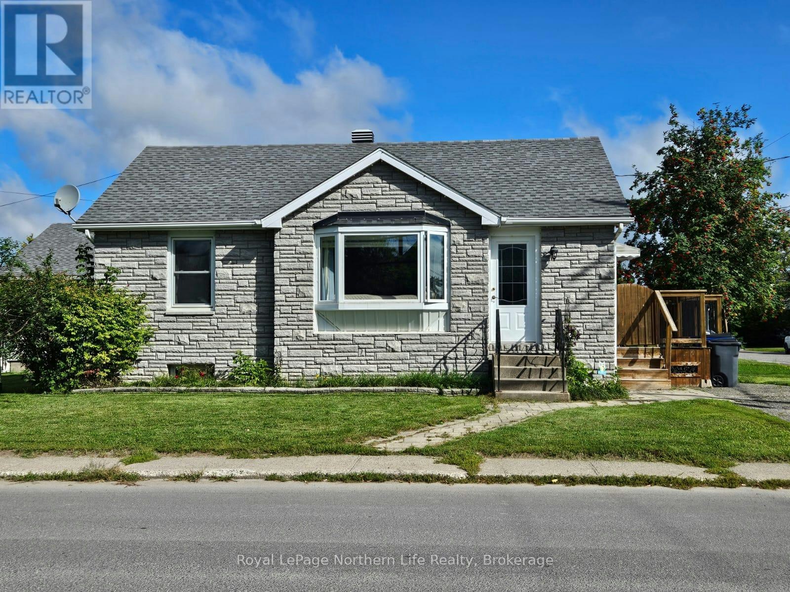 184 May Street, Temiskaming Shores, ON, P0J 1P0