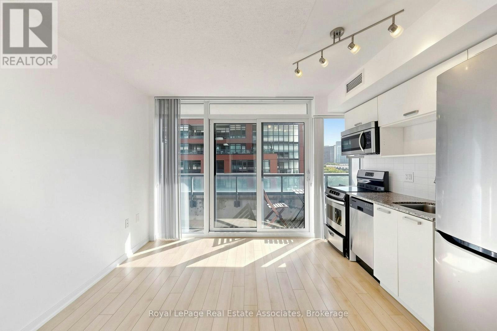 521E-36 Lisgar Street, Toronto, ON, M6J 0C7 - 6