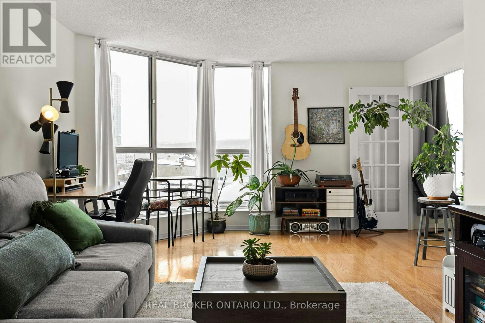 504-140 Dunlop Street E, Barrie, ON, L4M 6H9 - 10