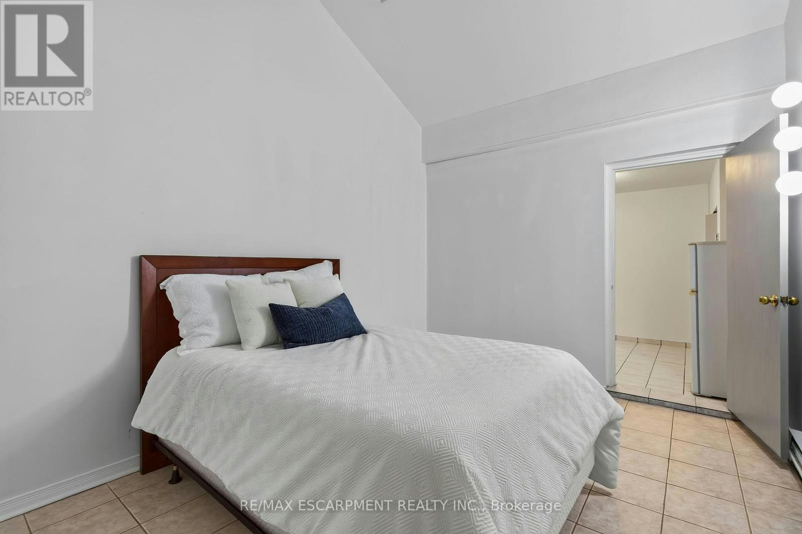 9-492 Kerr Street, Oakville, ON, L6K 3C5 - 10
