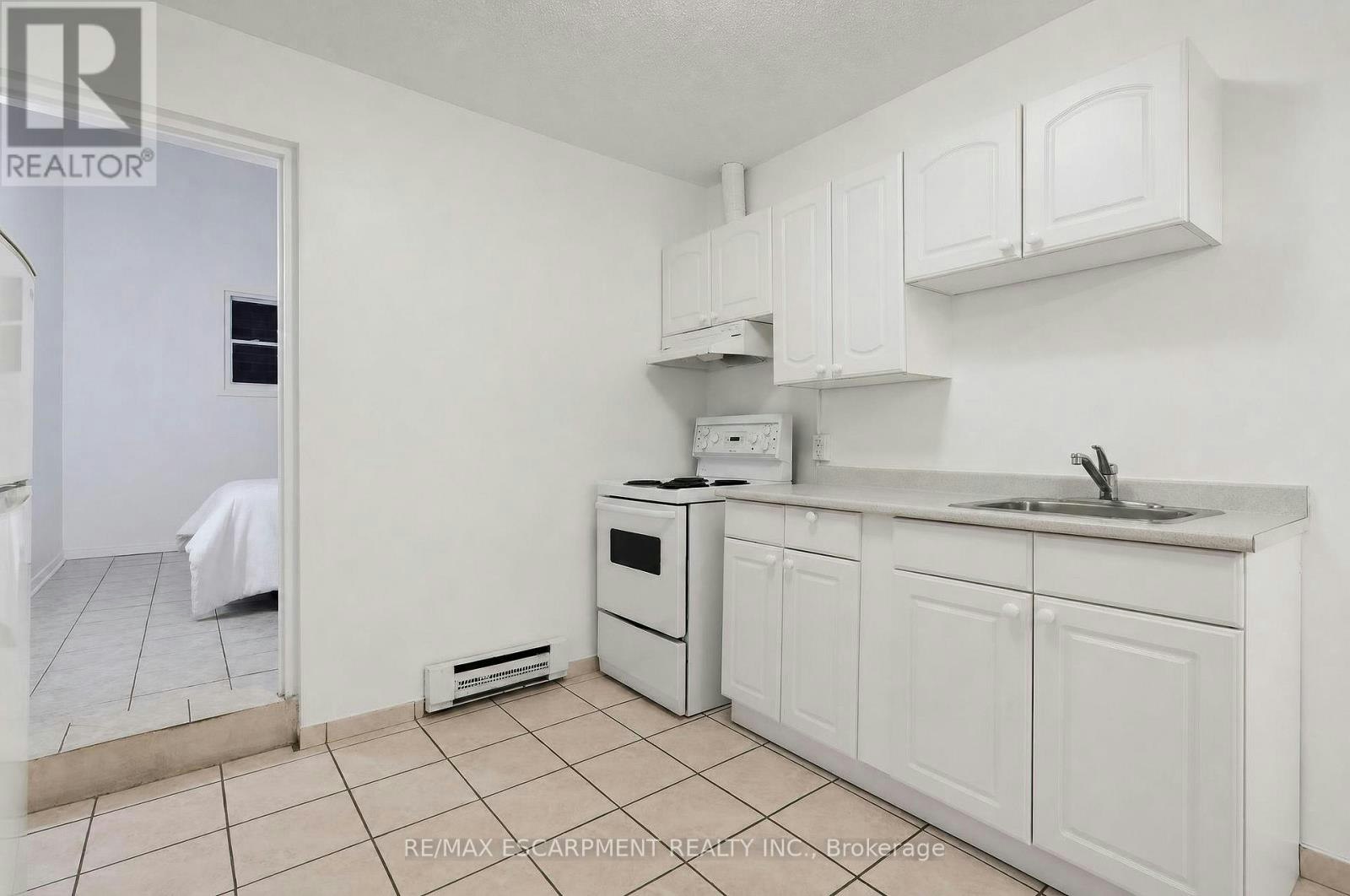 9-492 Kerr Street, Oakville, ON, L6K 3C5 - 5