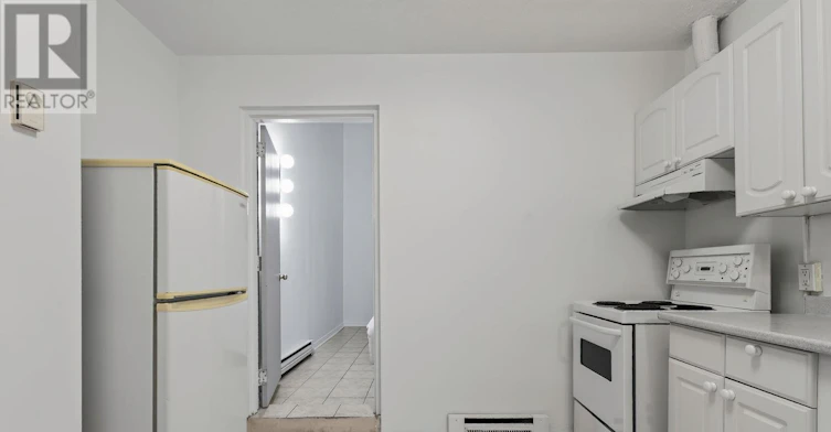 9-492 Kerr Street, Oakville, ON, L6K 3C5 - 4