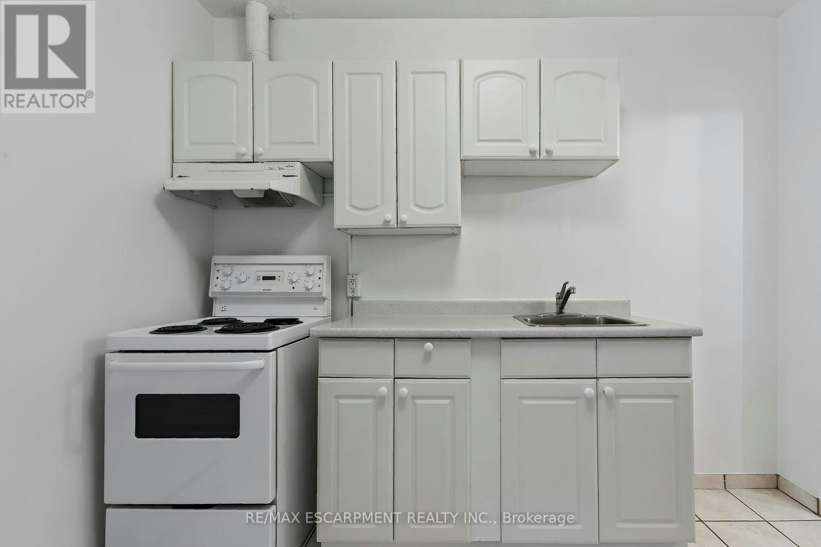 9-492 Kerr Street, Oakville, ON, L6K 3C5 - 6