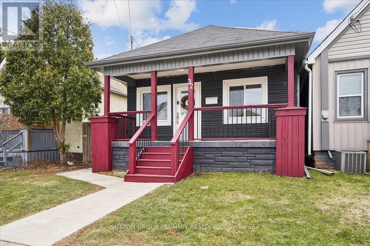 32 Allan Avenue, Hamilton, ON, L8H 2C9