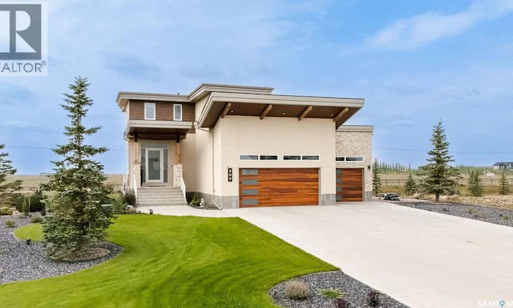 309 Spruce Creek Crescent