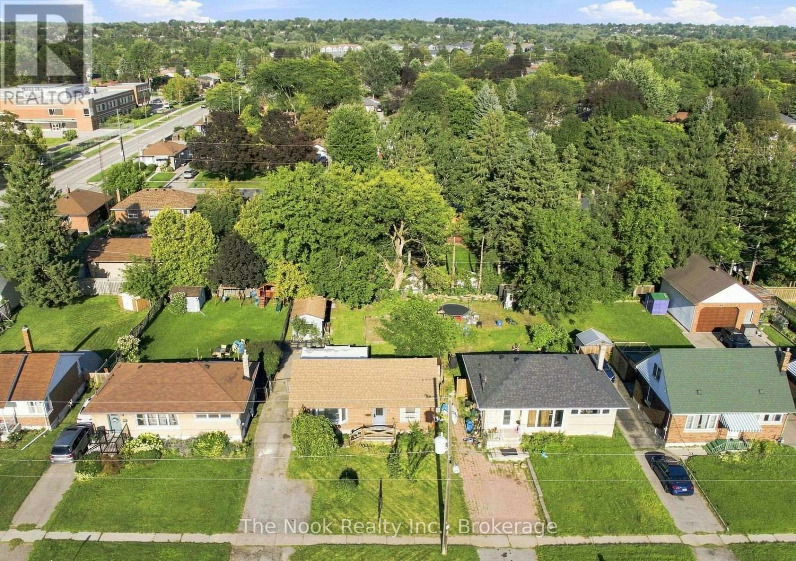 257 Wilson Road S, Oshawa, ON, L1H 6C4