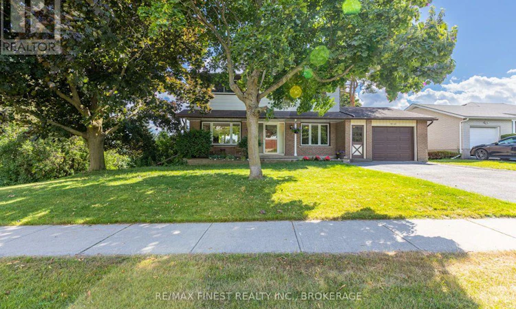 1043 Lincoln Drive