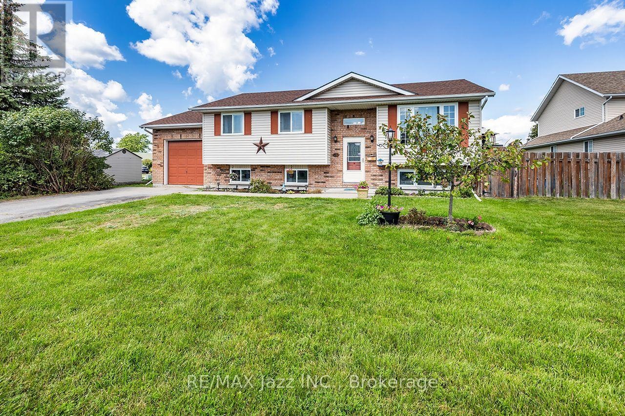 24 Glenn Drive, Quinte West, ON, K8V 6E3