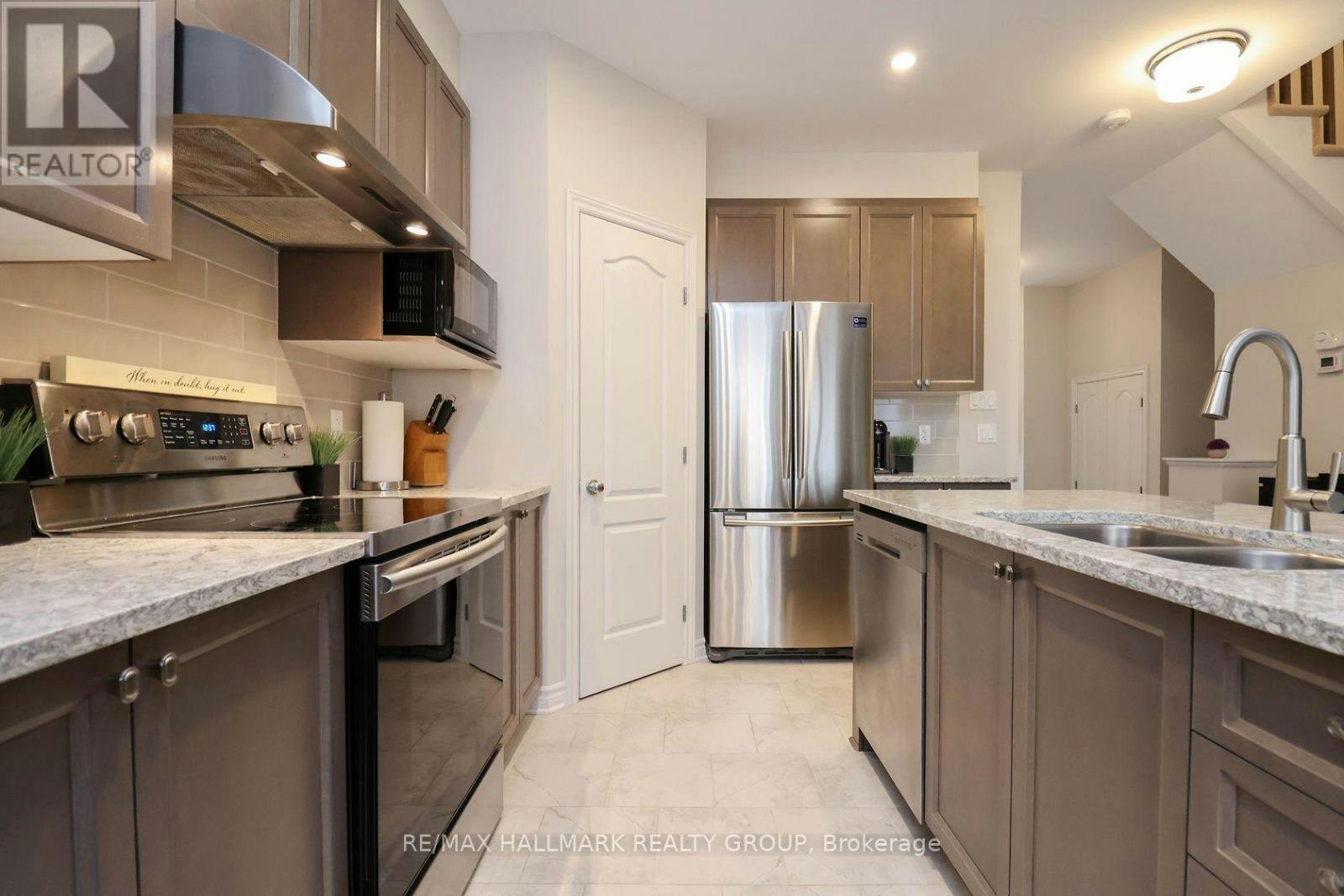 459 Warmstone Drive, Ottawa, ON, K2S 2J7 - 10