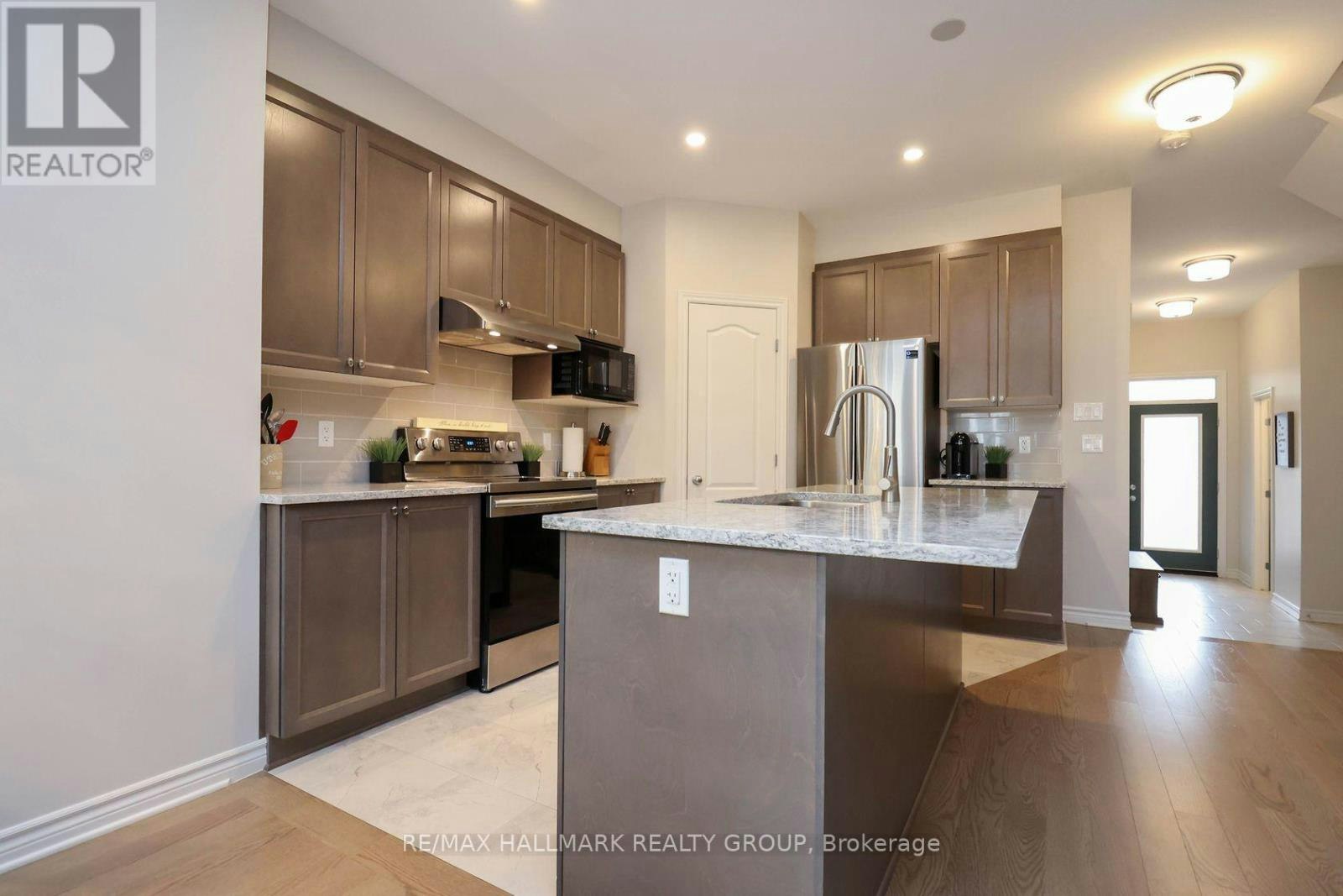 459 Warmstone Drive, Ottawa, ON, K2S 2J7 - 9