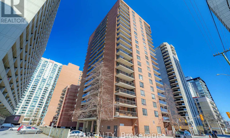 1002-475 Laurier Avenue W