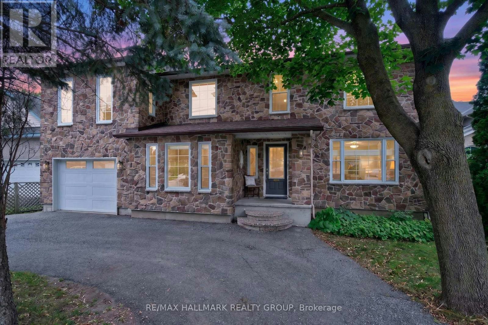 1608 Prince Of Wales Drive, Ottawa, ON, K2C 1P3