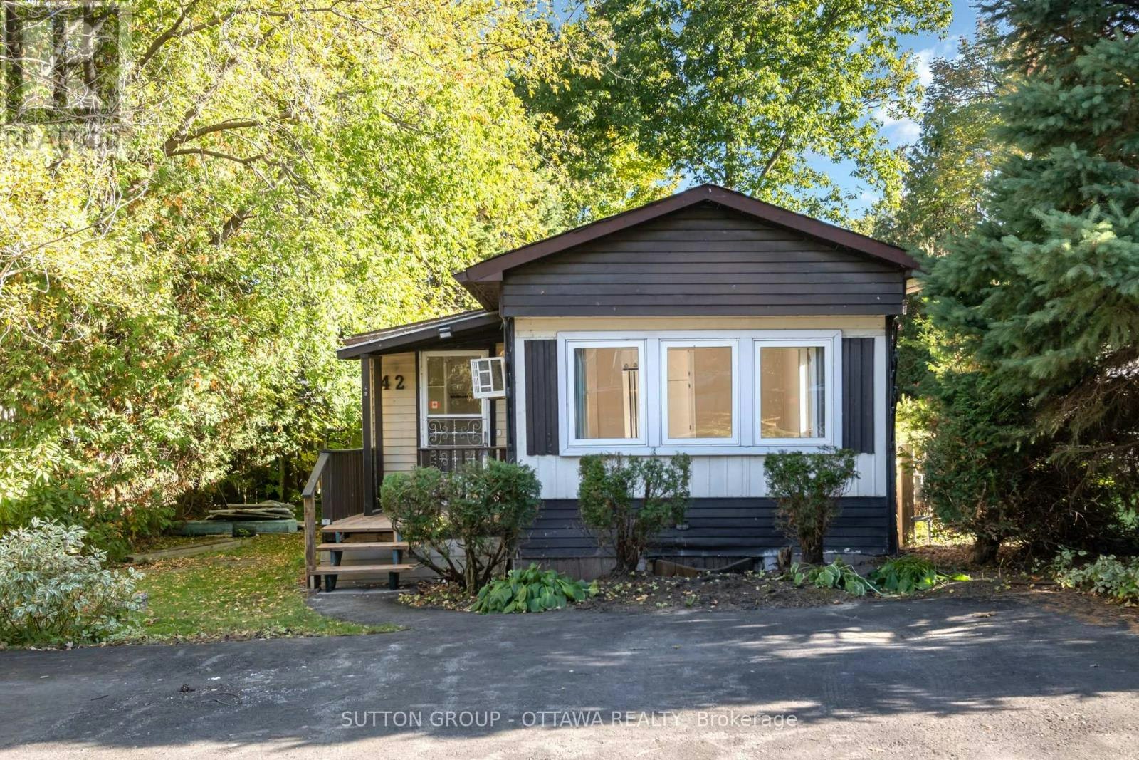 42-7481 Mitch Owens Road, Ottawa, ON, K1G 3N4