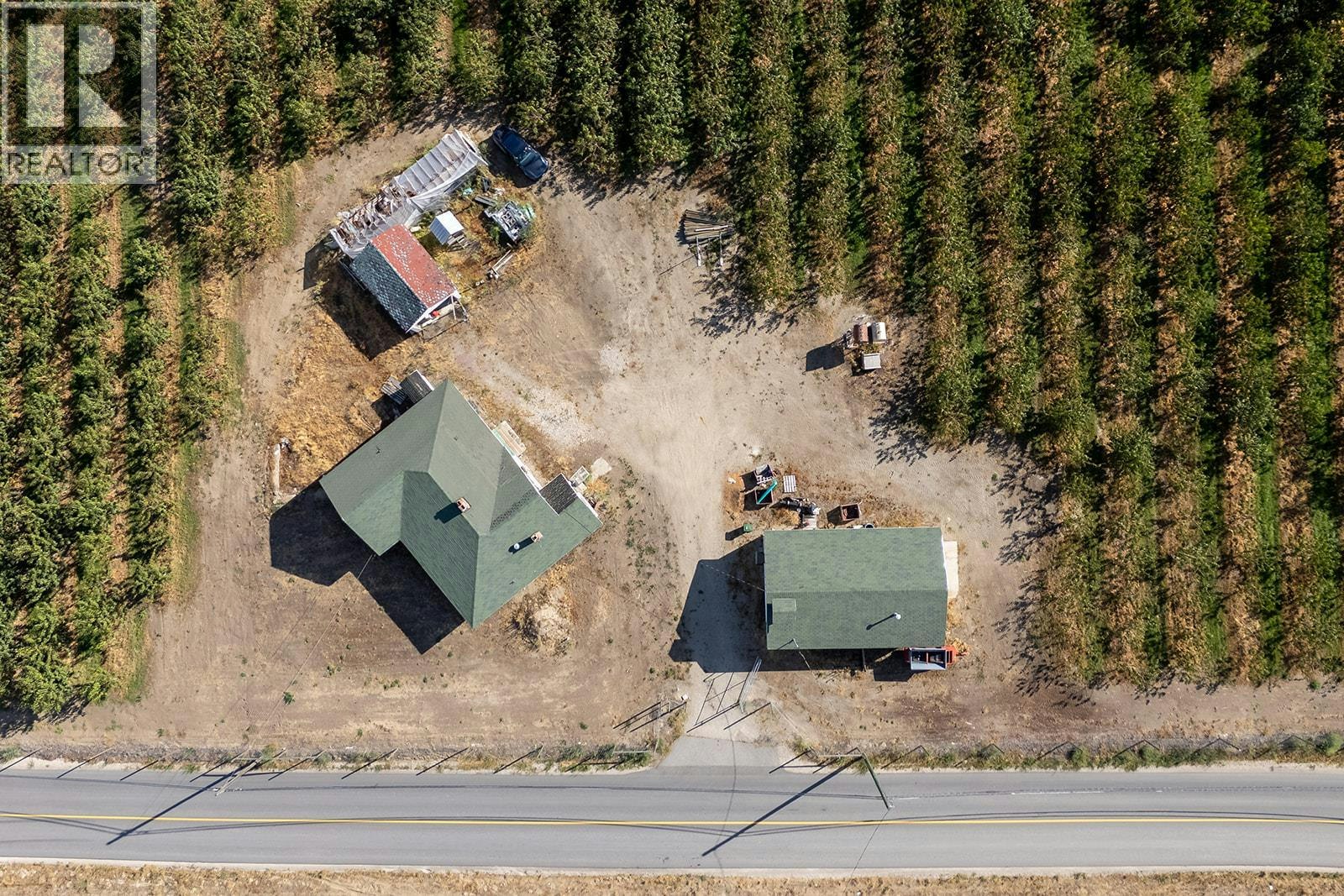 2651 Camp Road, Lake Country, BC, V4V 1K4 - 3