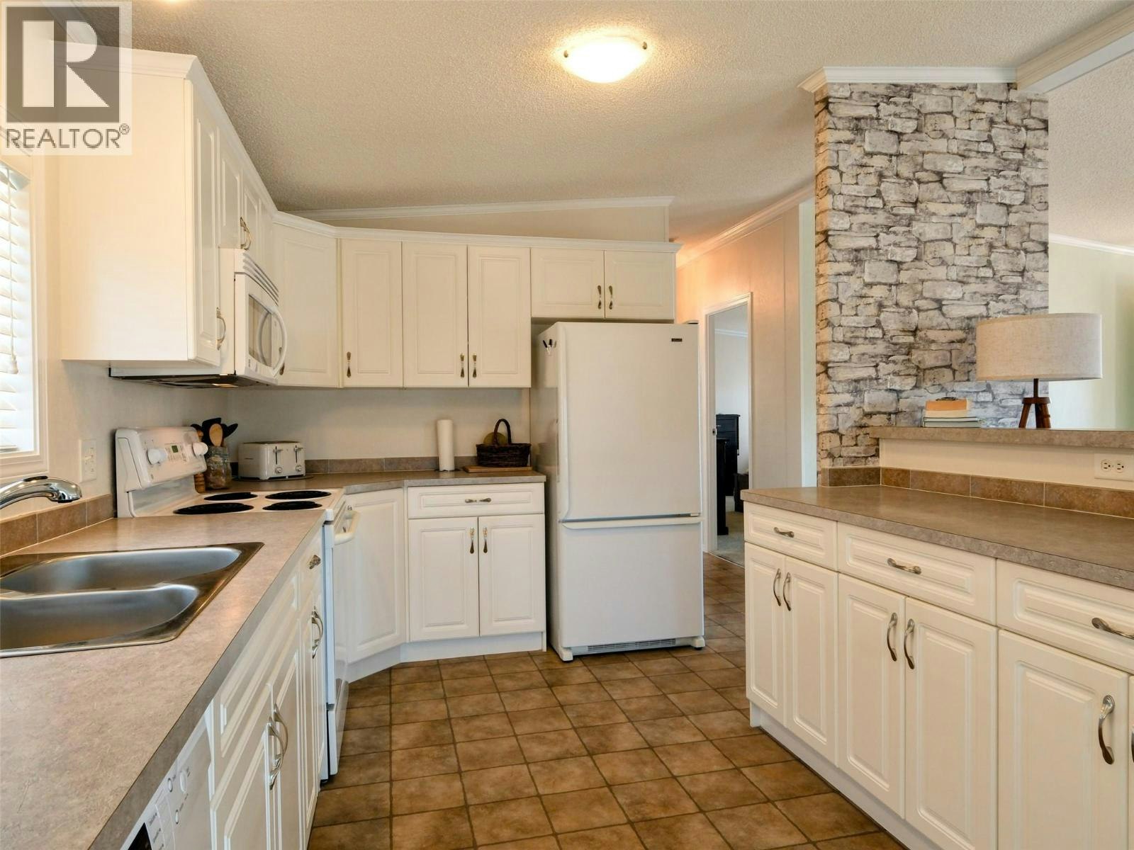 33-9410 115th Street, Osoyoos, BC, V0H 1V5 - 9