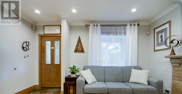 88 Glenmore Road, Toronto, ON, M4L 3M3 - 5