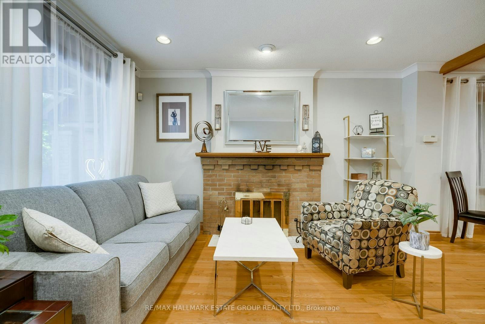88 Glenmore Road, Toronto, ON, M4L 3M3 - 6