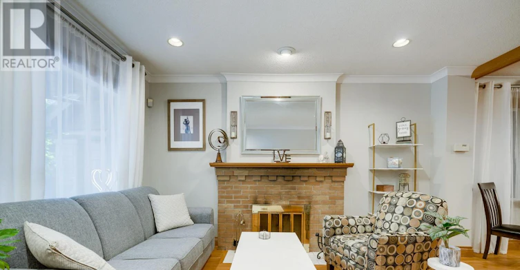 88 Glenmore Road, Toronto, ON, M4L 3M3 - 6