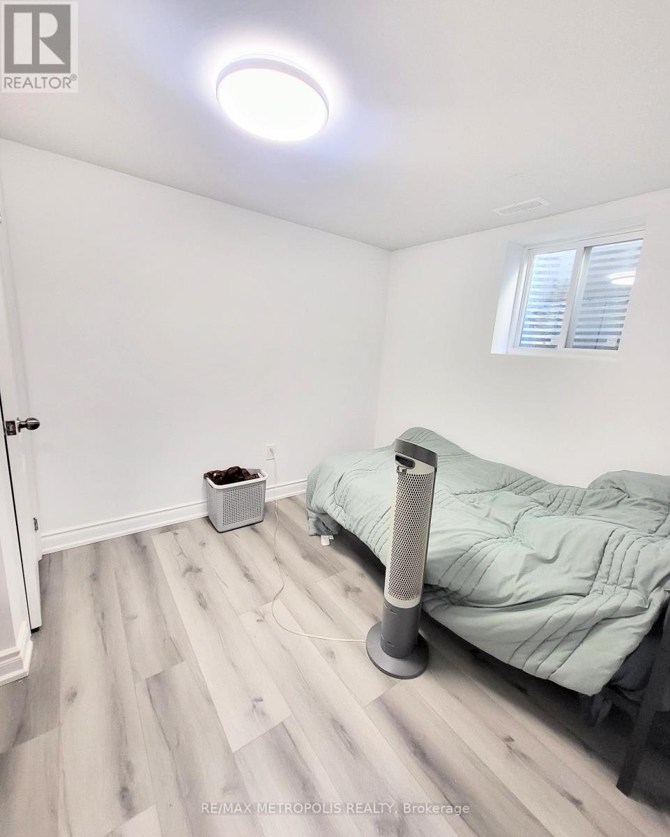 BSMT-40 Placentia Boulevard, Toronto, ON, M1S 4C5 - 6