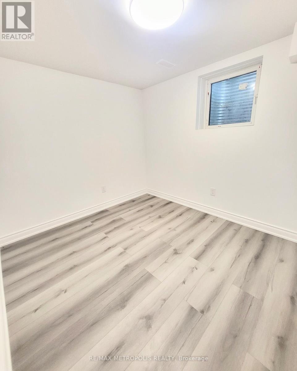 BSMT-40 Placentia Boulevard, Toronto, ON, M1S 4C5 - 4