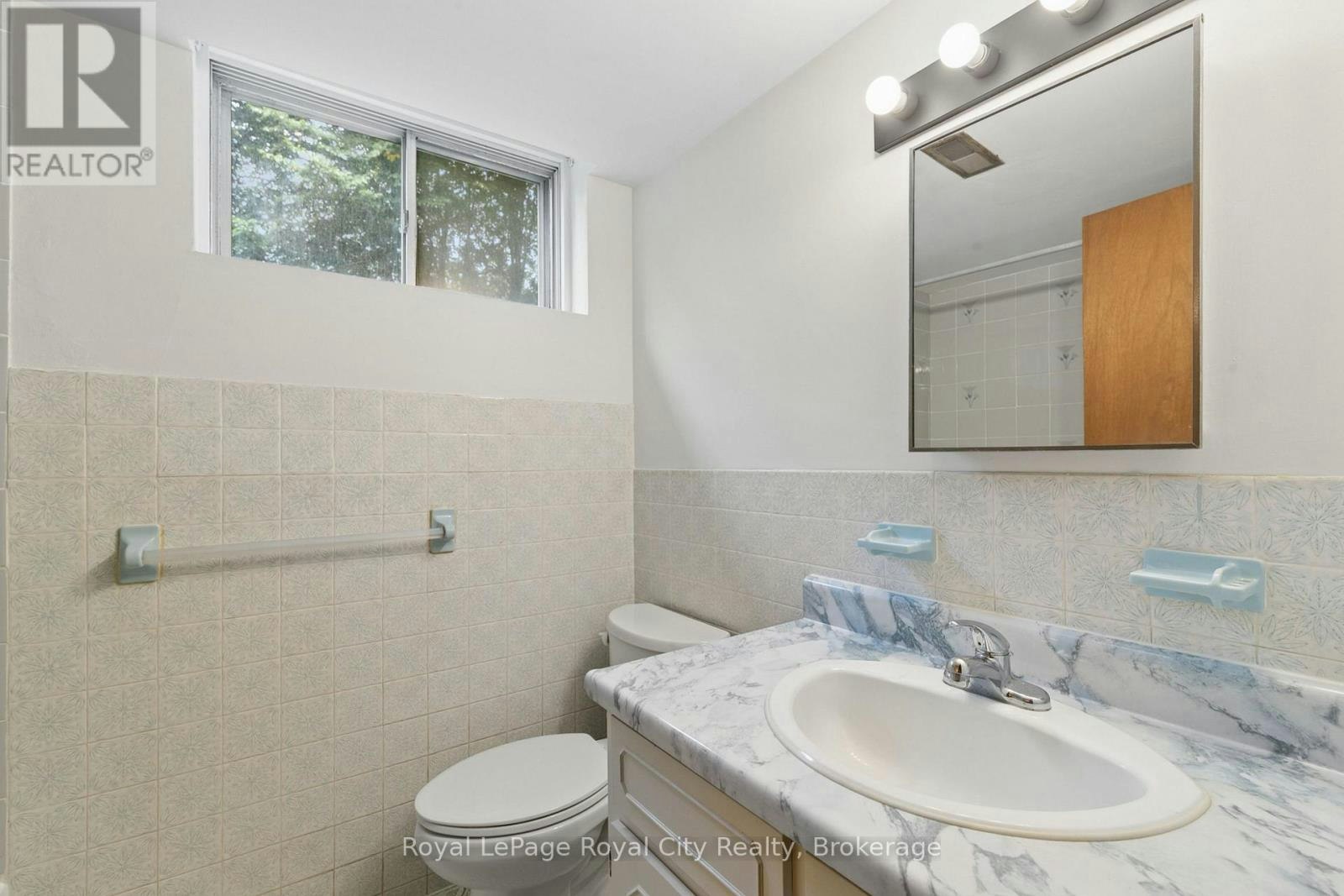 25 Kron Drive, Guelph, ON, N1G 3B4 - 15