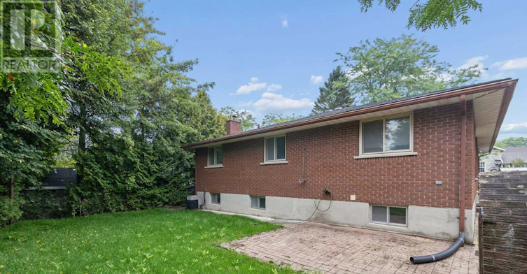 25 Kron Drive, Guelph, ON, N1G 3B4 - 3