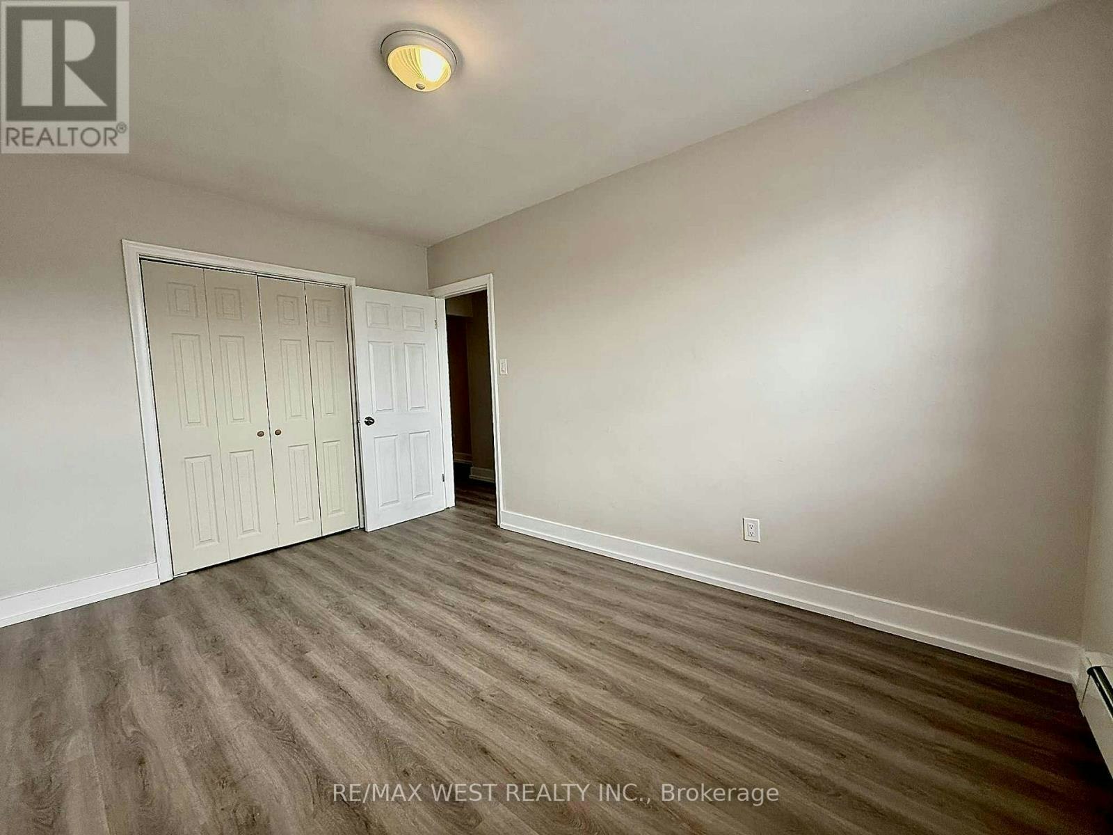 2-402 Royal York Road, Toronto, ON, M8Y 2R5 - 5