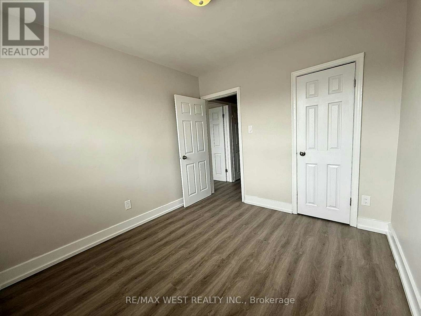 2-402 Royal York Road, Toronto, ON, M8Y 2R5 - 4